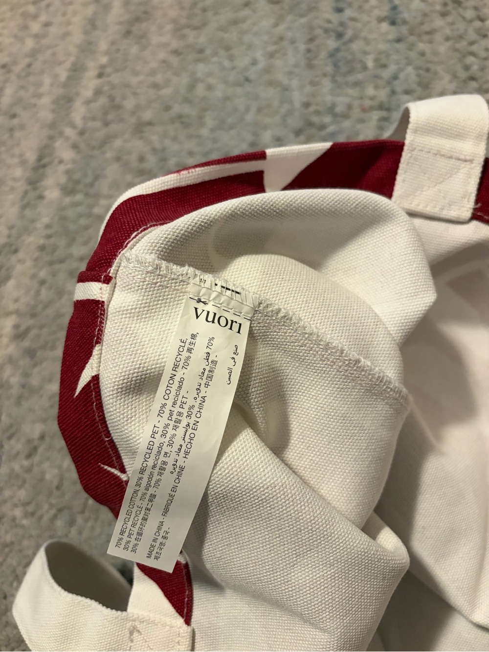 Vuori Limited Edition Holiday Graphic Canvas Tote Bag Red White Eco - Picture 6 of 6